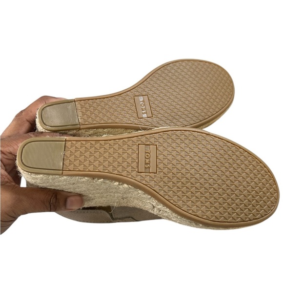 TOMS Women’s Desert Taupe Suede Monica Wedge - Size 8.5. NWOT - Picture 4 of 6